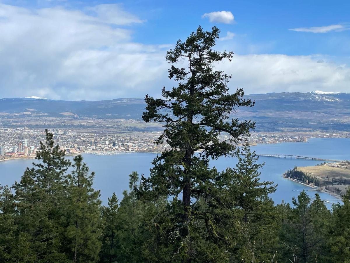 Les Chambres Roses West Kelowna Esterno foto